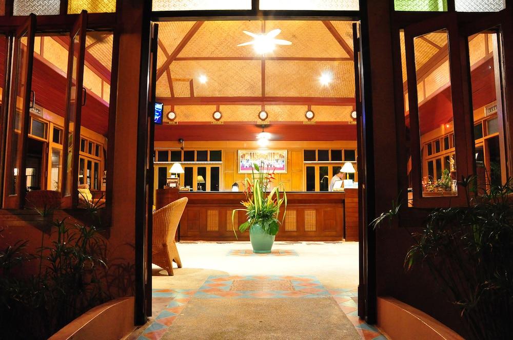 Phi Phi Erawan Palms 3*