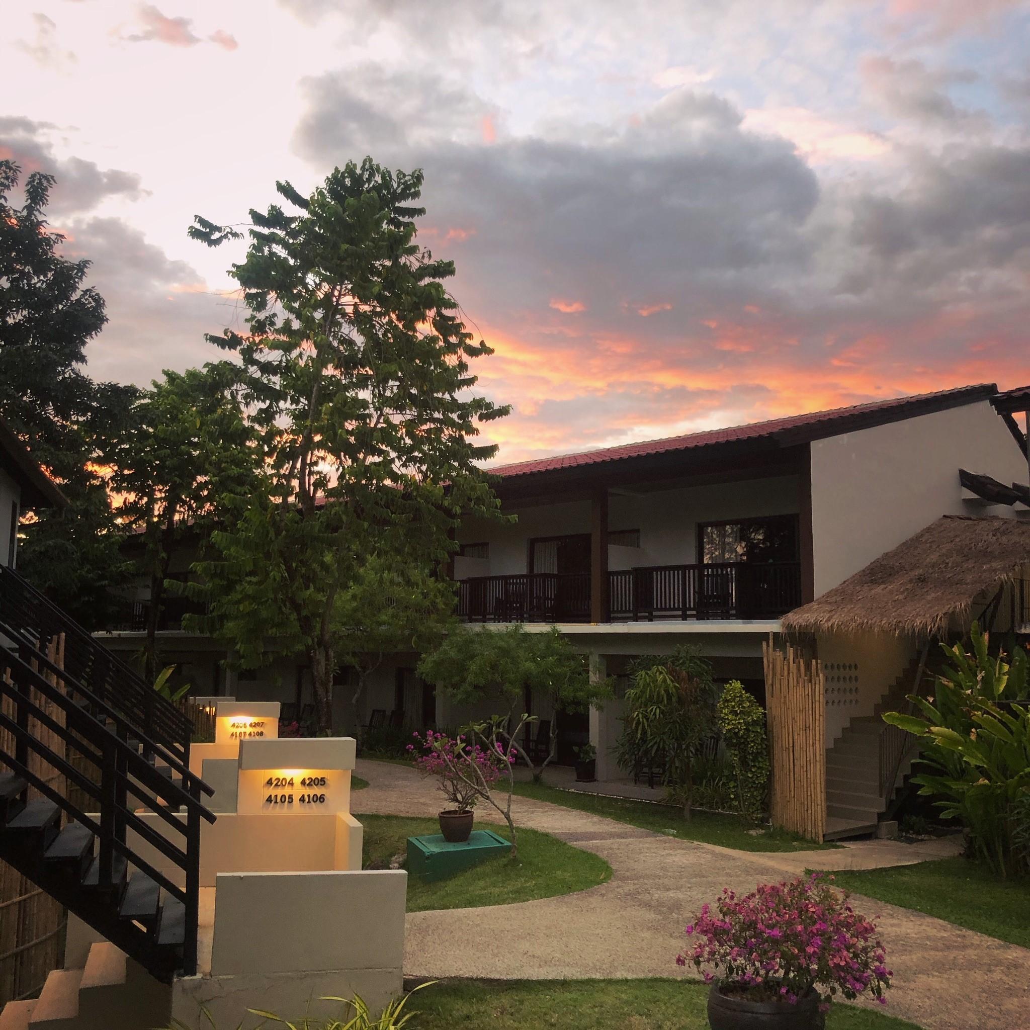 Palm Galleria 4*