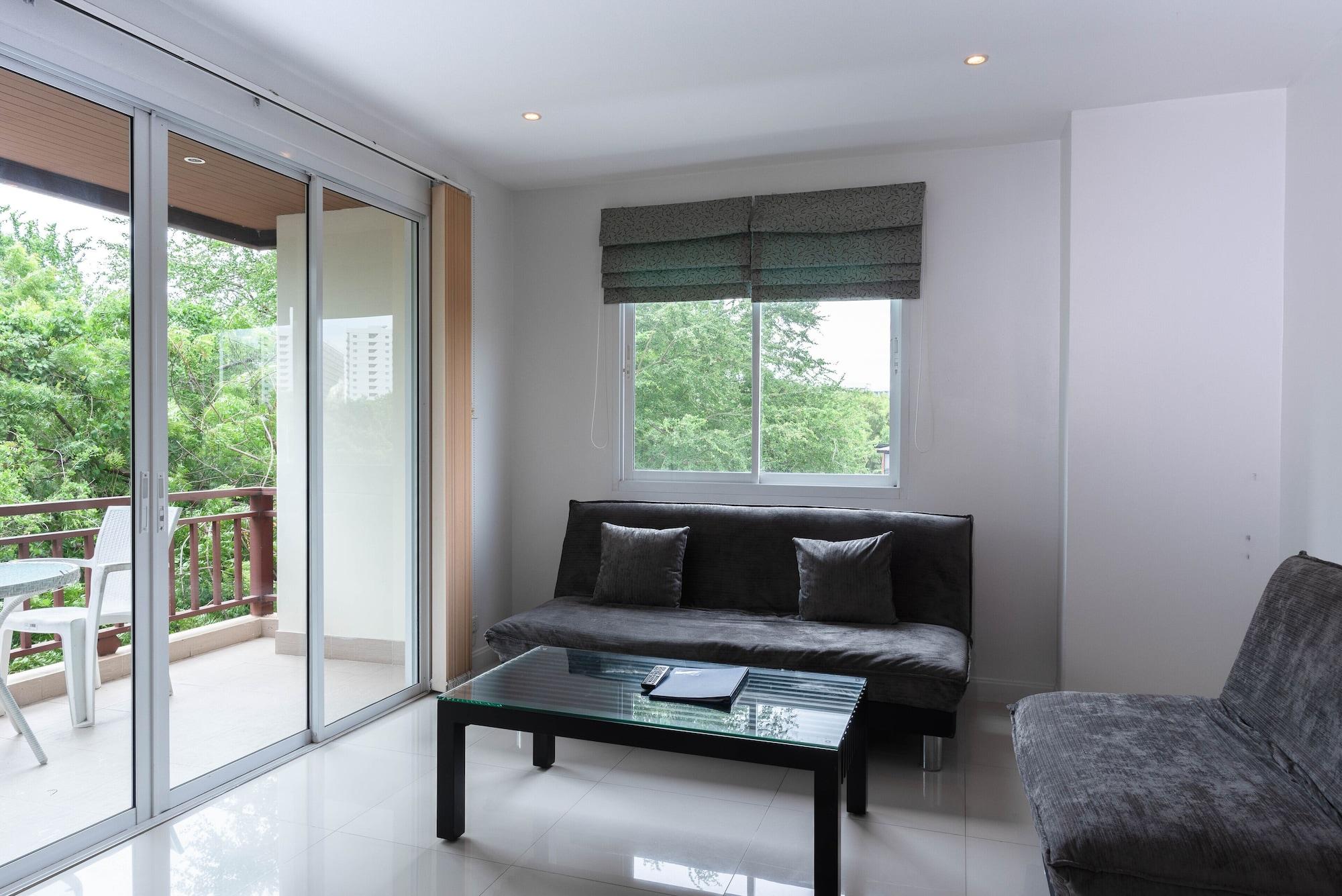 Penthouses Aparthotel Jomtien Beach
