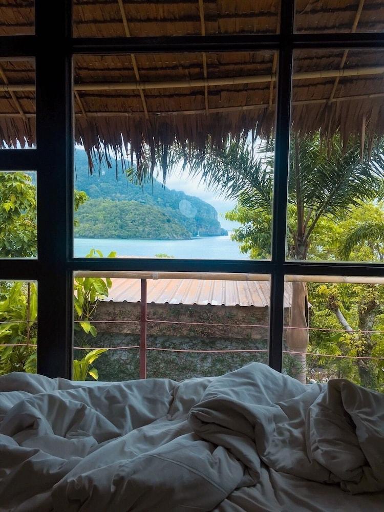 Sea Sky Resort Phi Phi Don