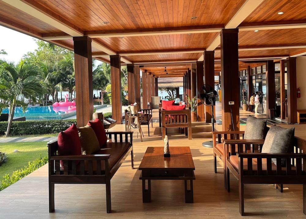 Phi Phi Villa Resort Resort 3*