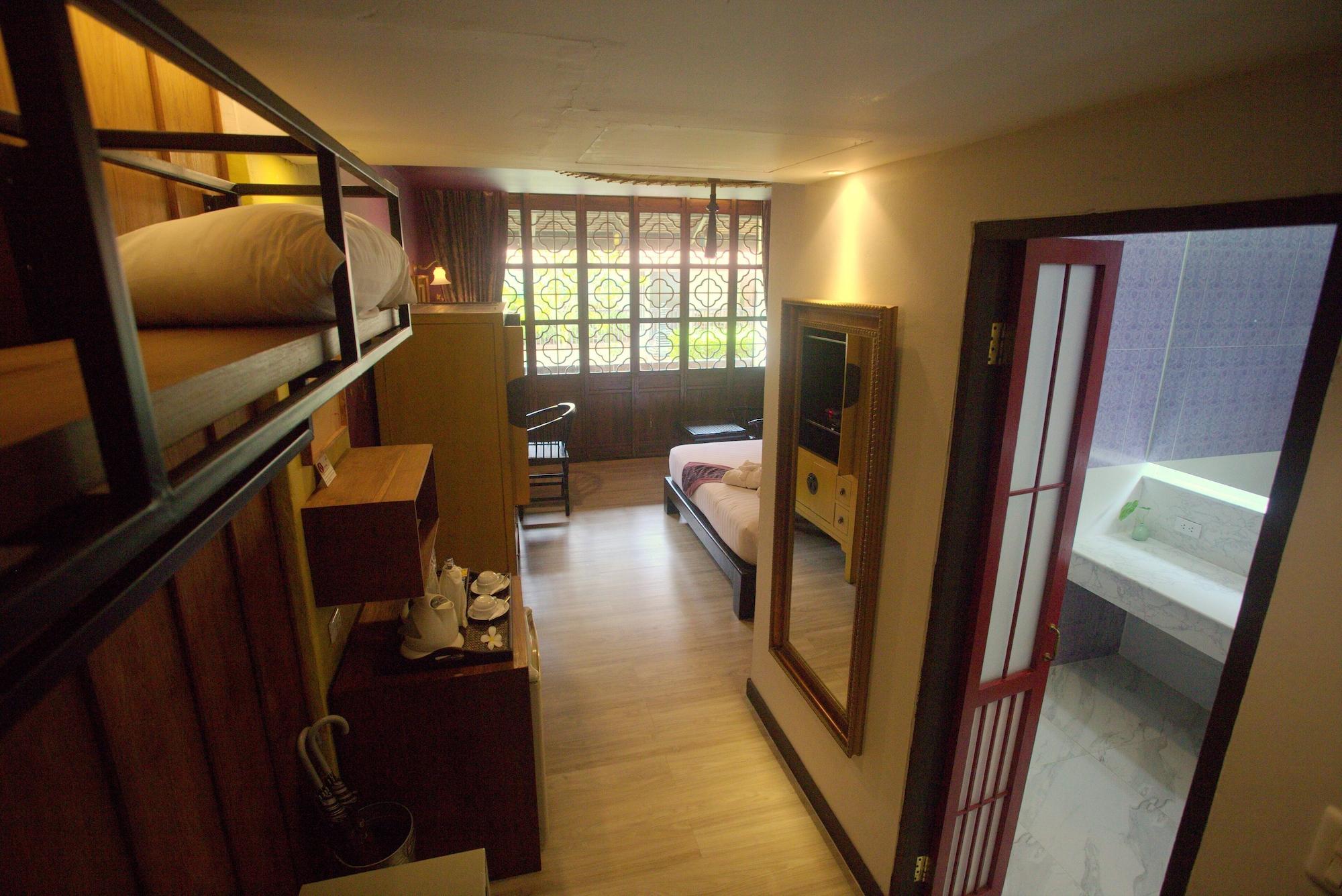 Tharaburi Resort