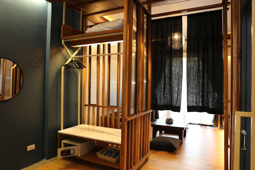 Tharaburi Resort