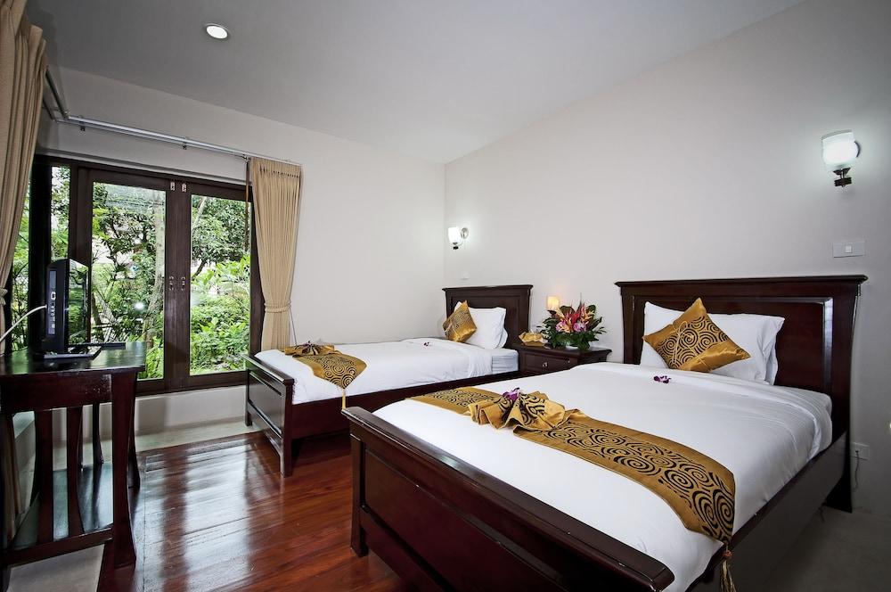 Phuwanalee Resort 4*