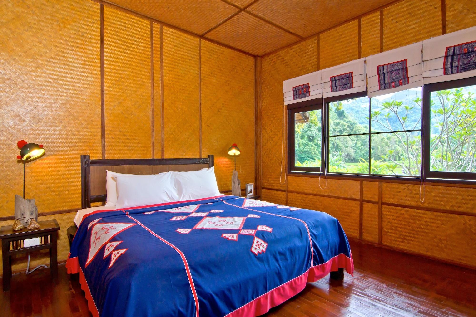 Hmong Hilltribe Lodge *