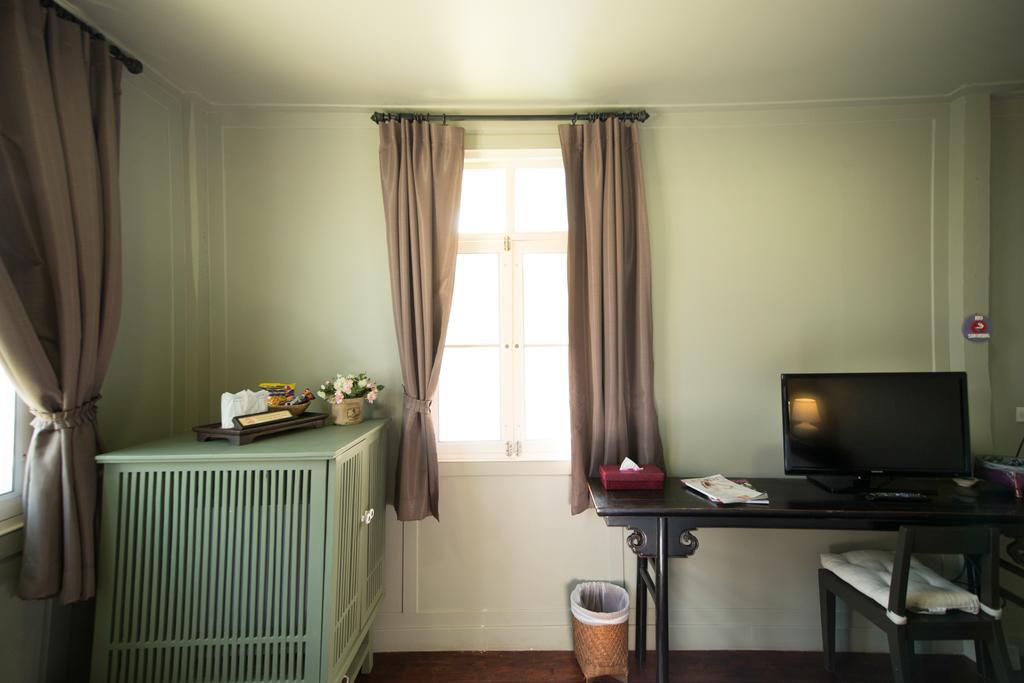 Albergue Dorm Of Happiness By Tharaburi