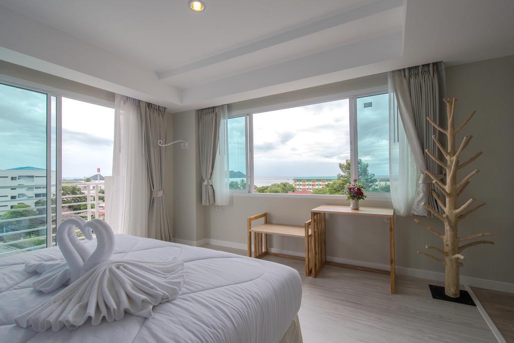 Prachuap Grand Hotel
