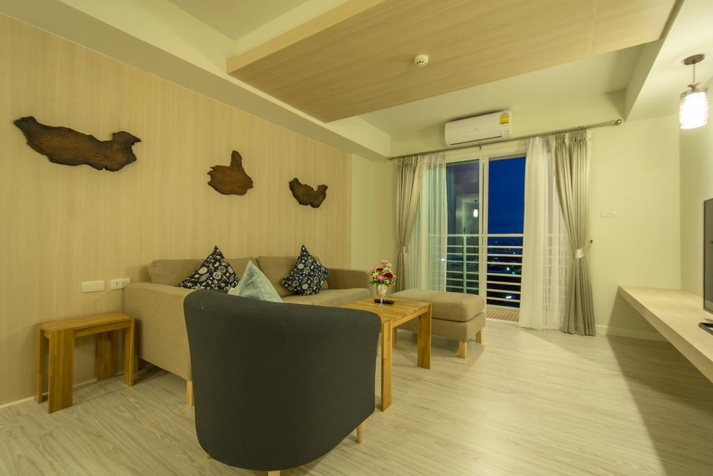 Prachuap Grand Hotel 3*