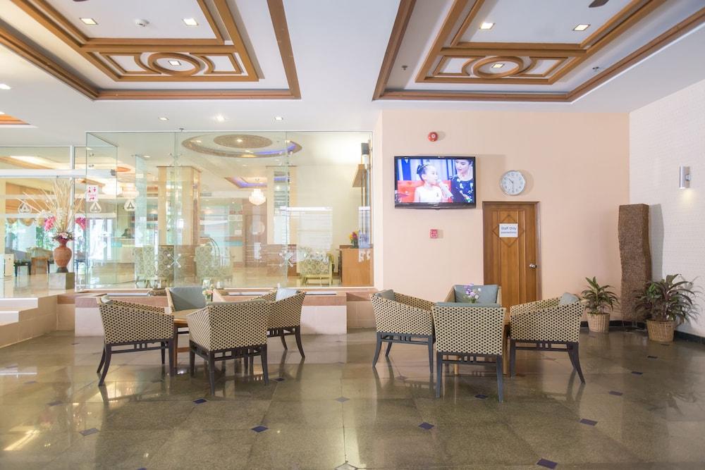 Asia Cha-Am Hotel 4*