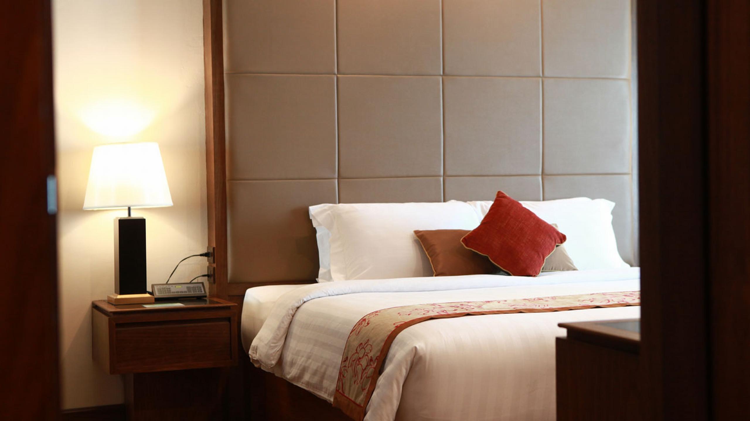 Movenpick Suriwongse Hotel