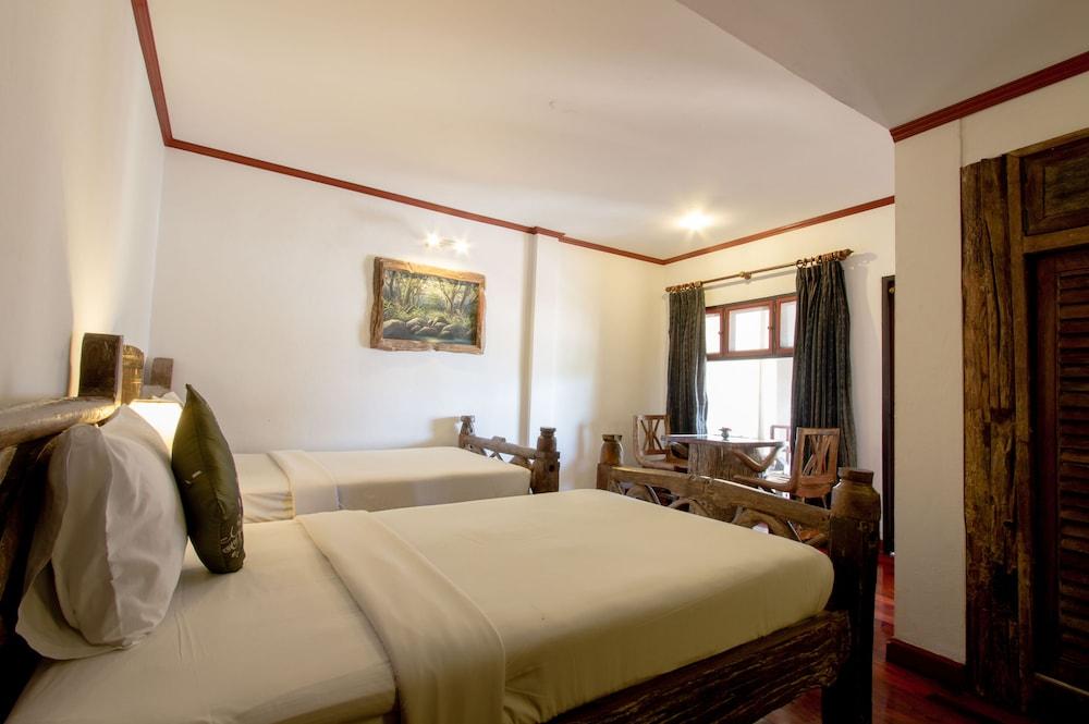 Baan Hin Sai &