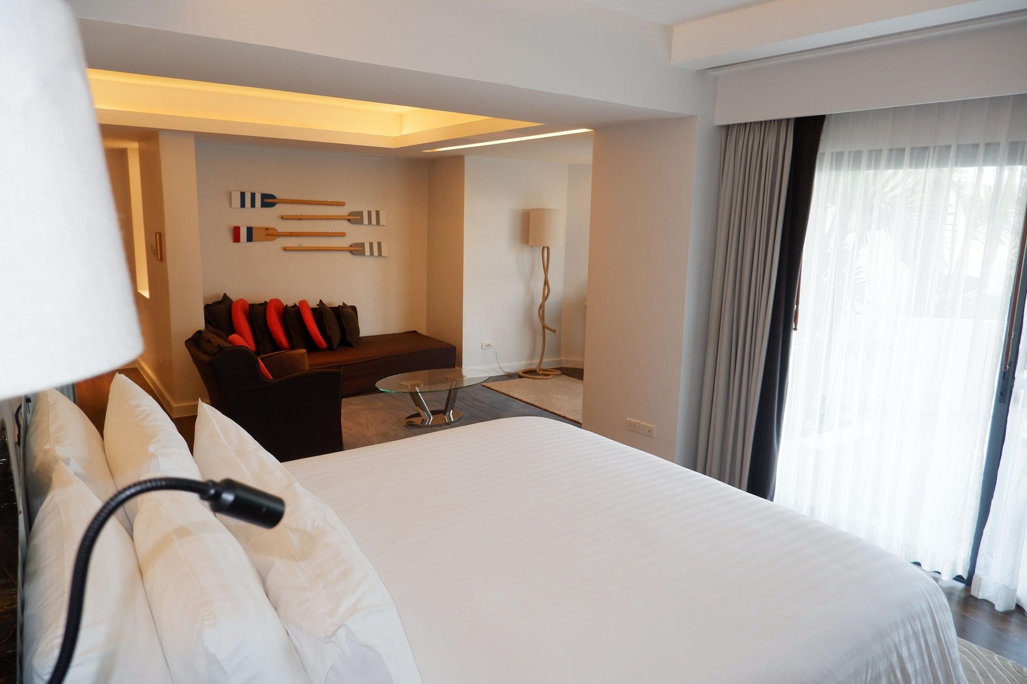 The Boathouse Phuket-sha Resort