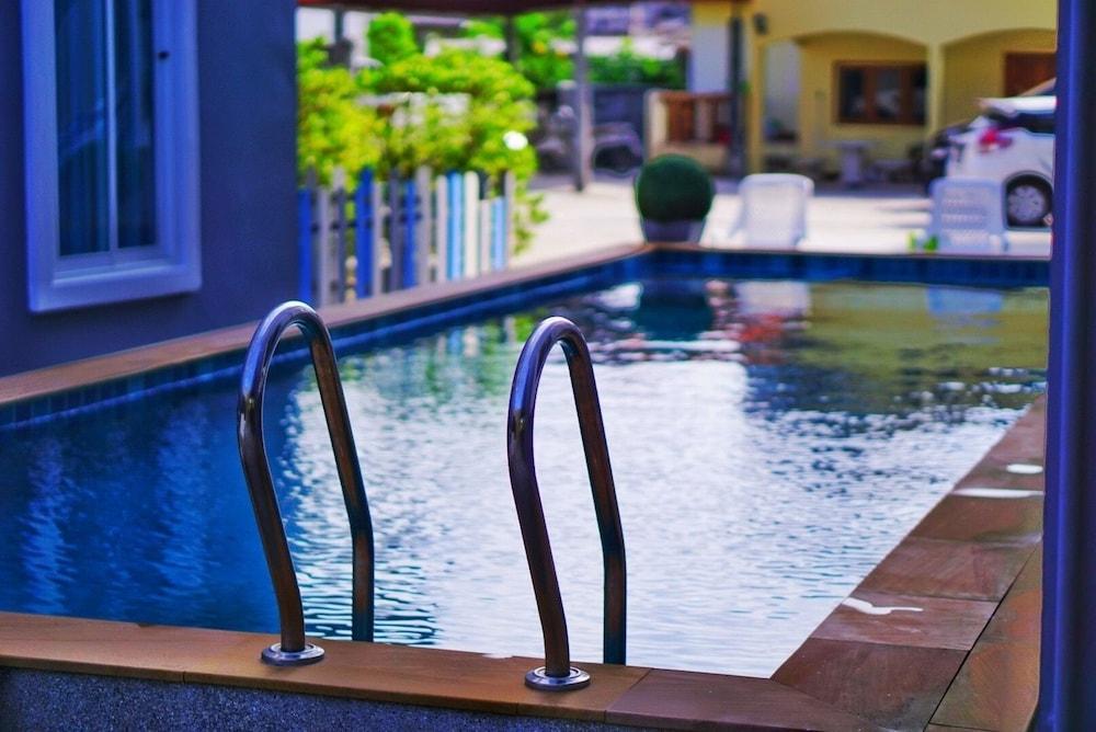 Hotel The Ri Ao Nang