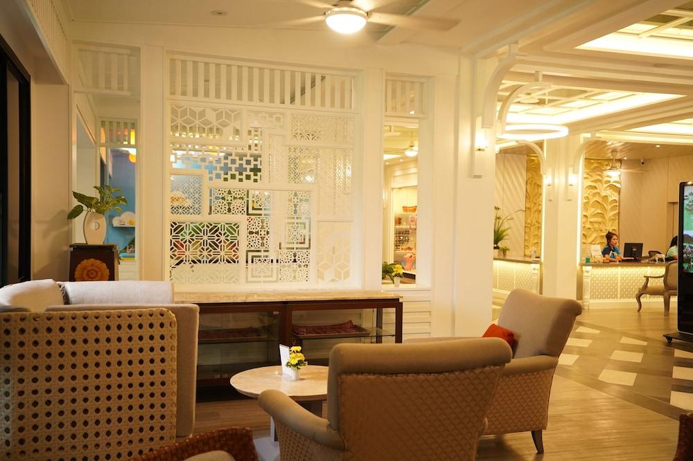 Resort Springfield Village Golf & Cha-Am