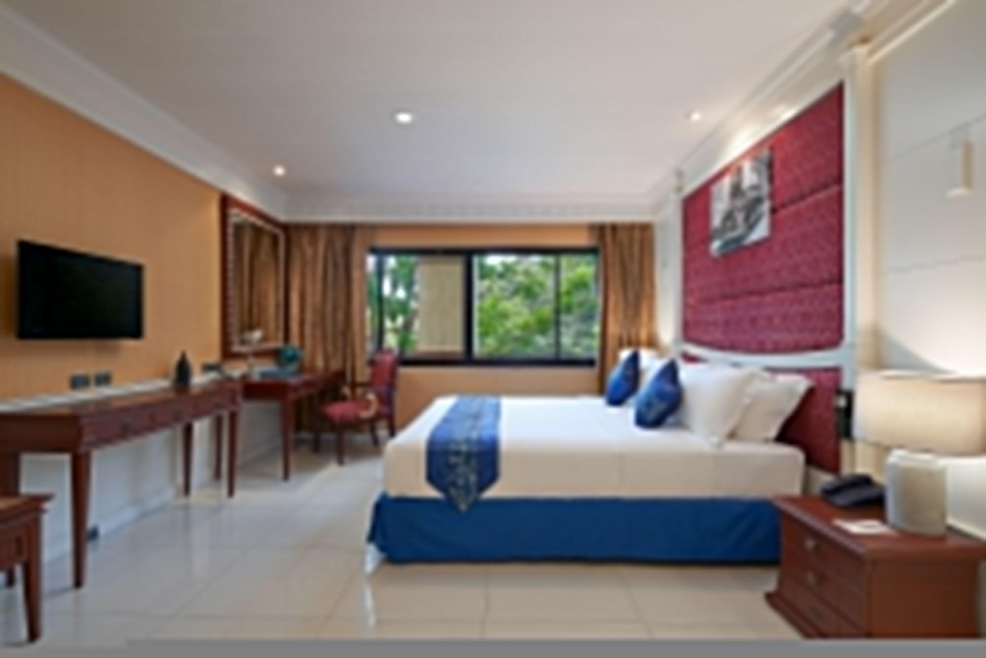 Floral - Dolphin Circle Resort