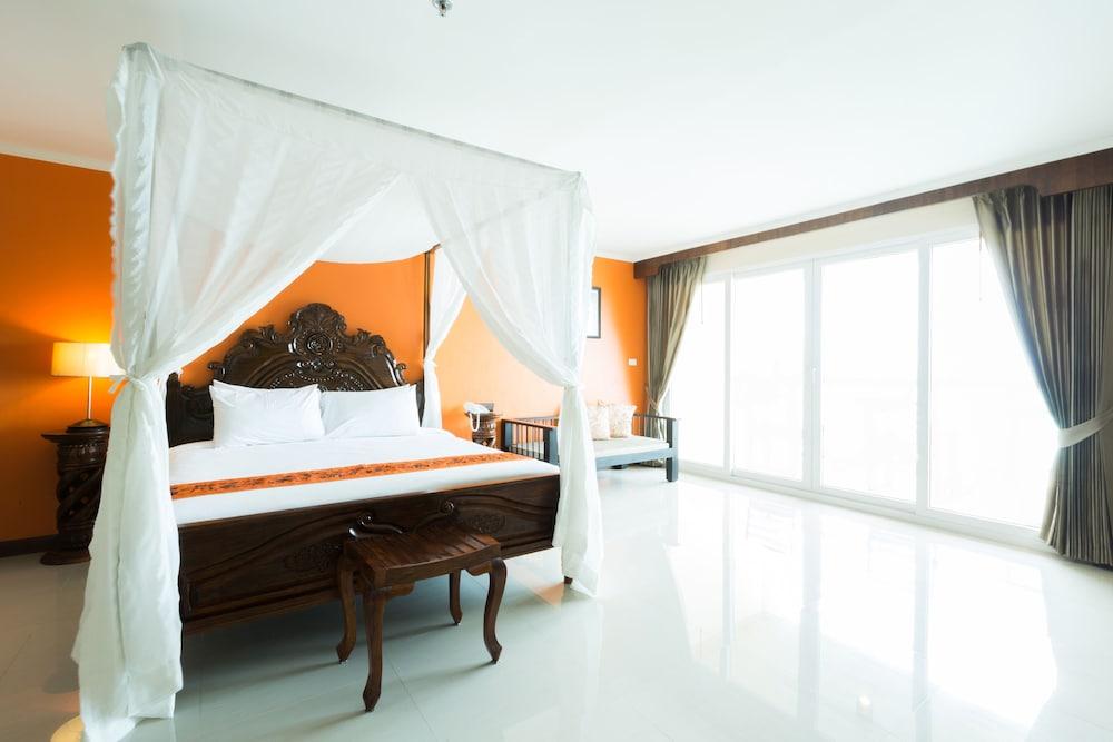 Royal Phala Cliff Ban Chang (Rayong)