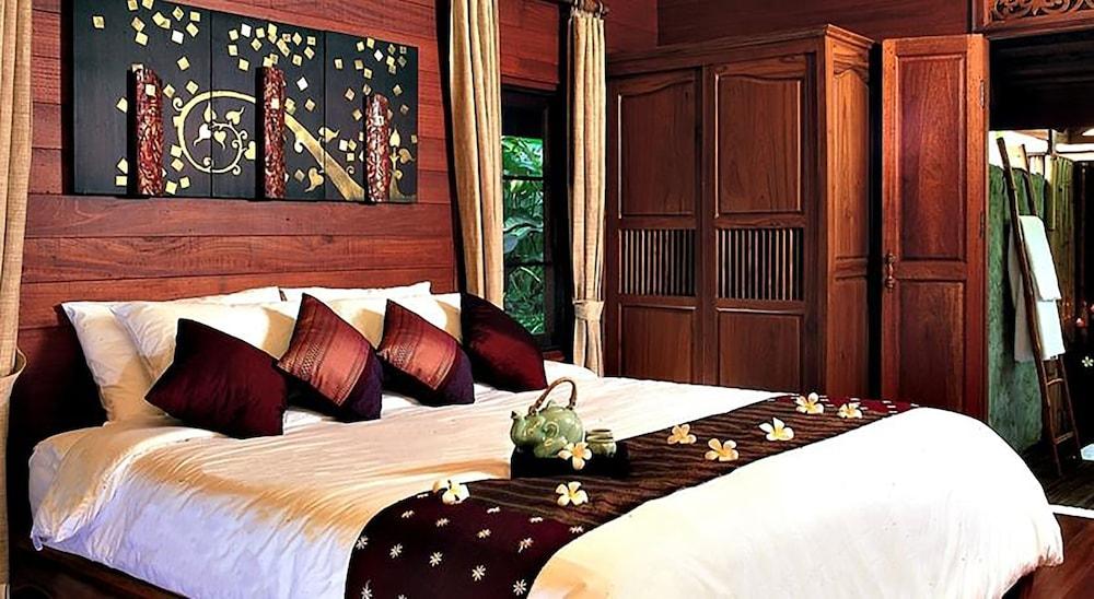 Sukantara Cascade And Resort 4*