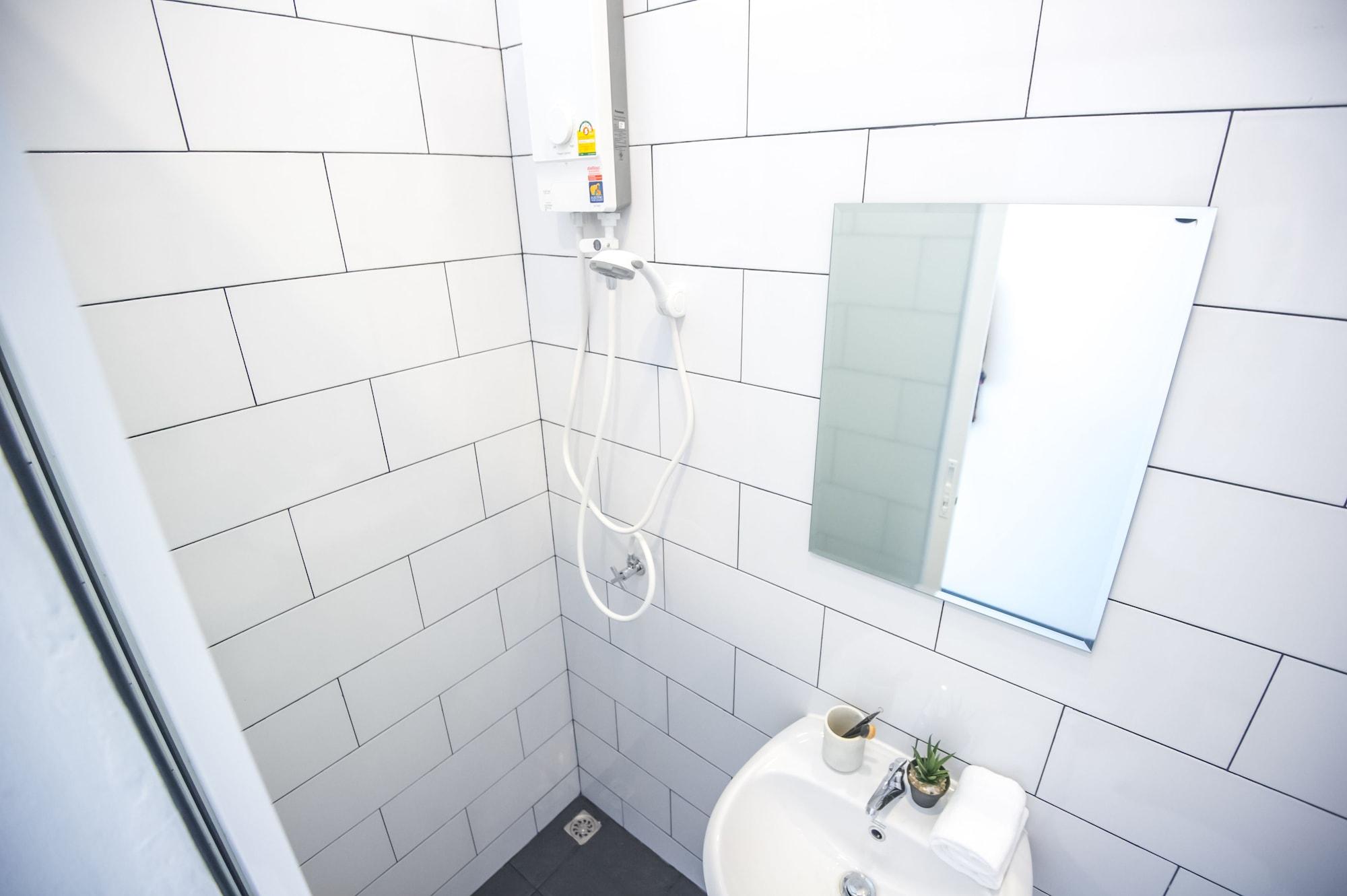 Glur Phuket Hotel 3*