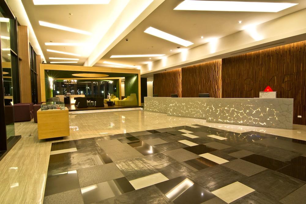 Hotel Tsix5 Quarter 5*