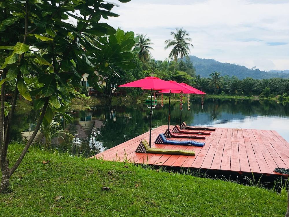 Golden Coconut 2* Khao Lak