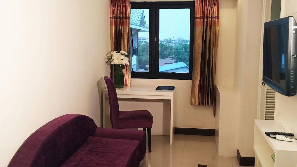 Ayara Grand Palace Hotel 4*