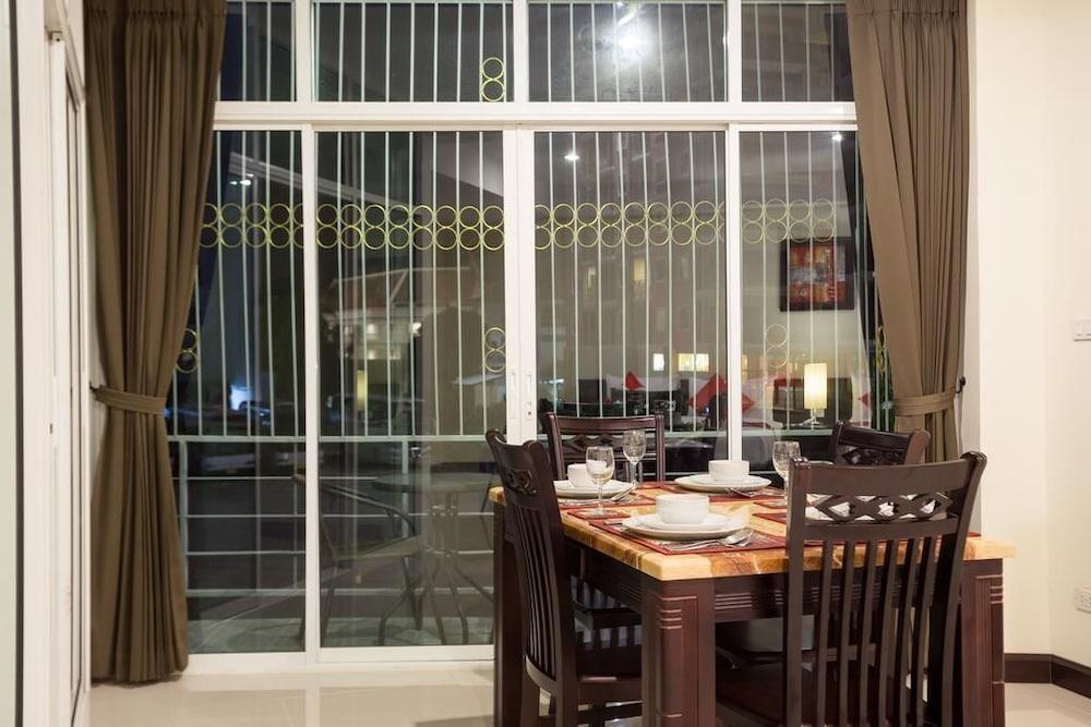 Hotel The Elegant Patong