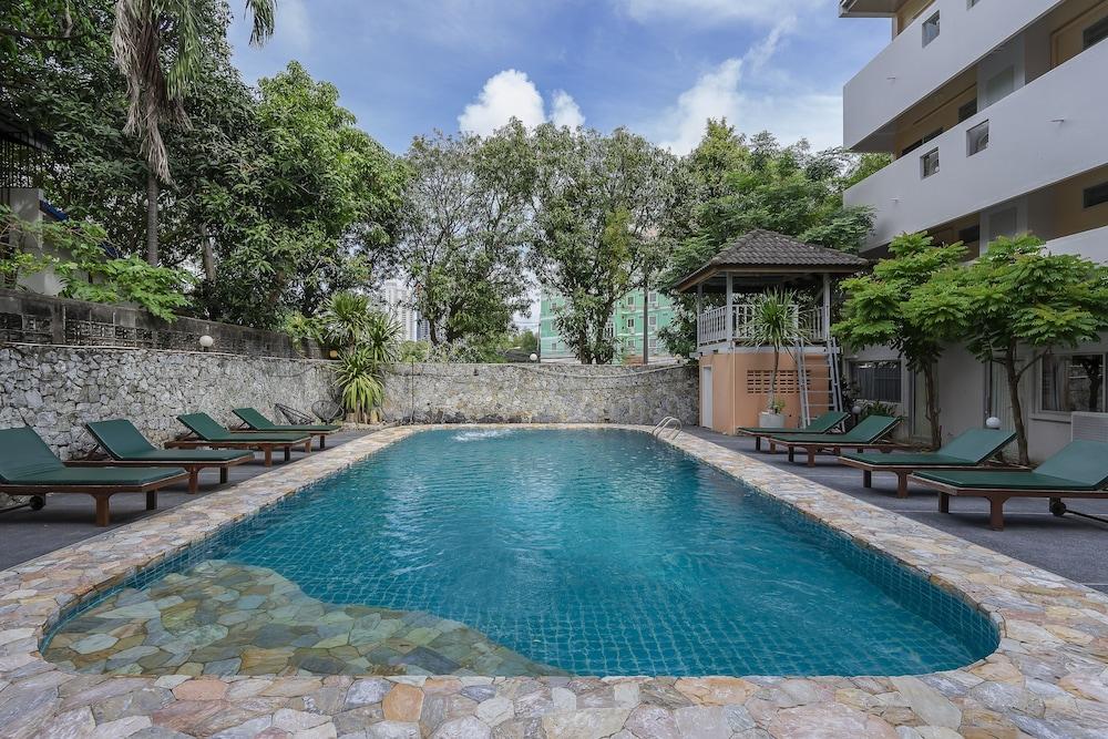 Sawasdee Place Hotel 3*
