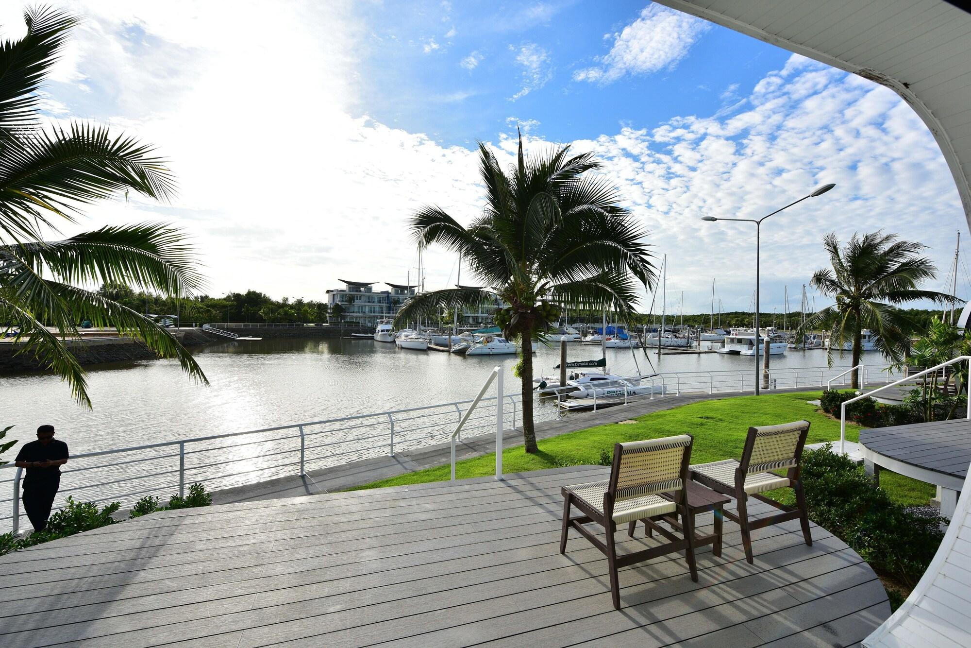 Boat Lagoon 3*