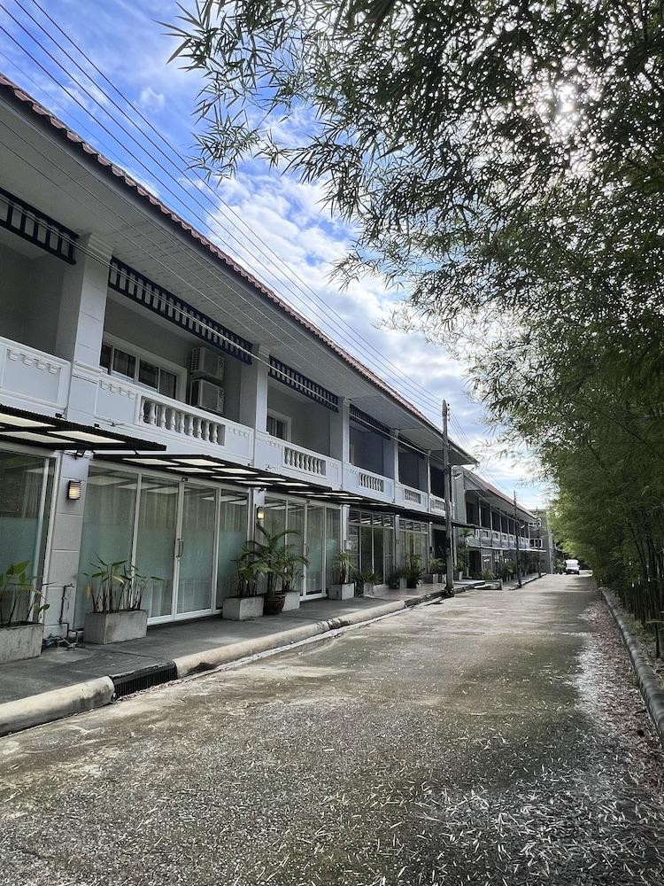 Holiday home Isara *