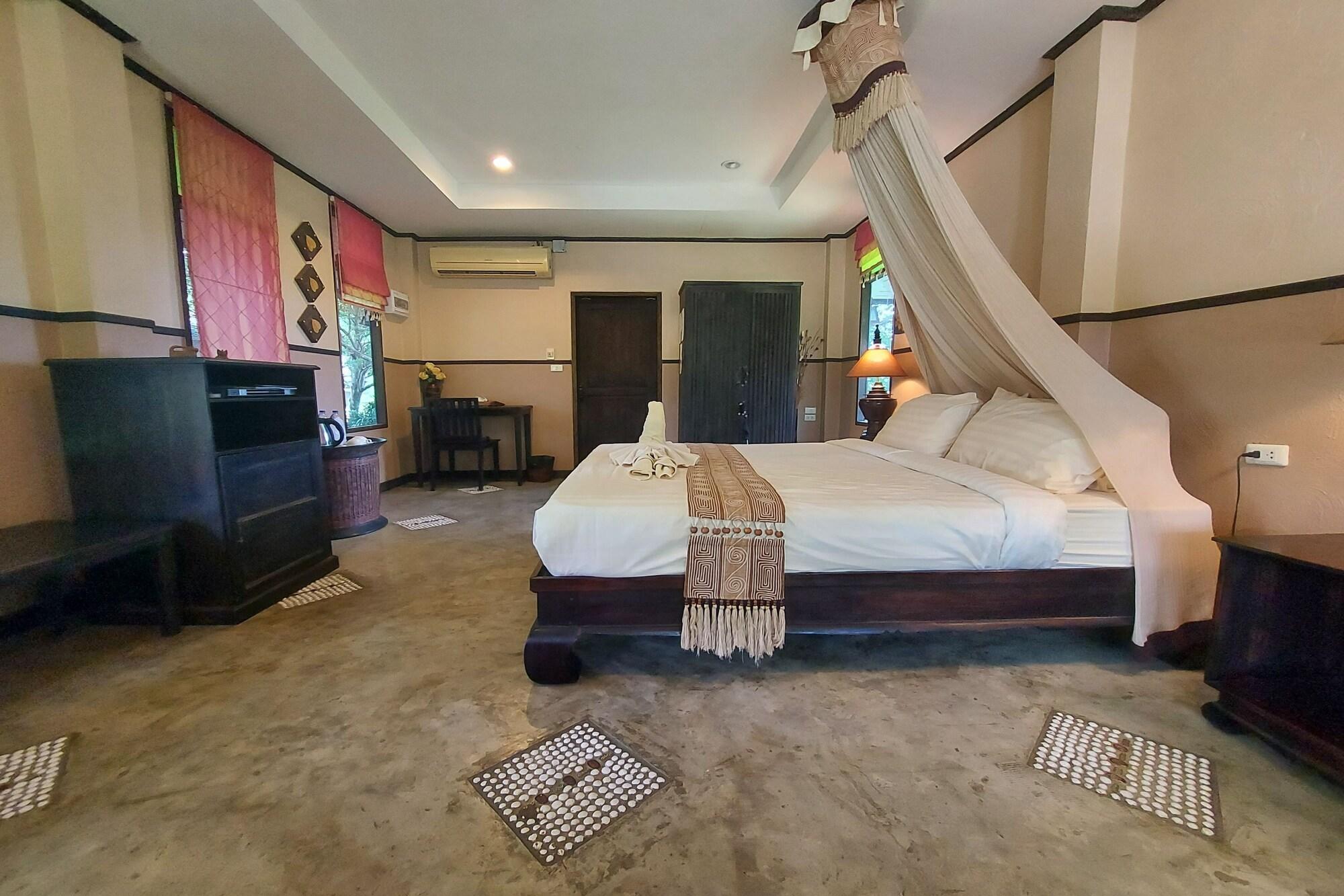 Baan Chai Thung 3*
