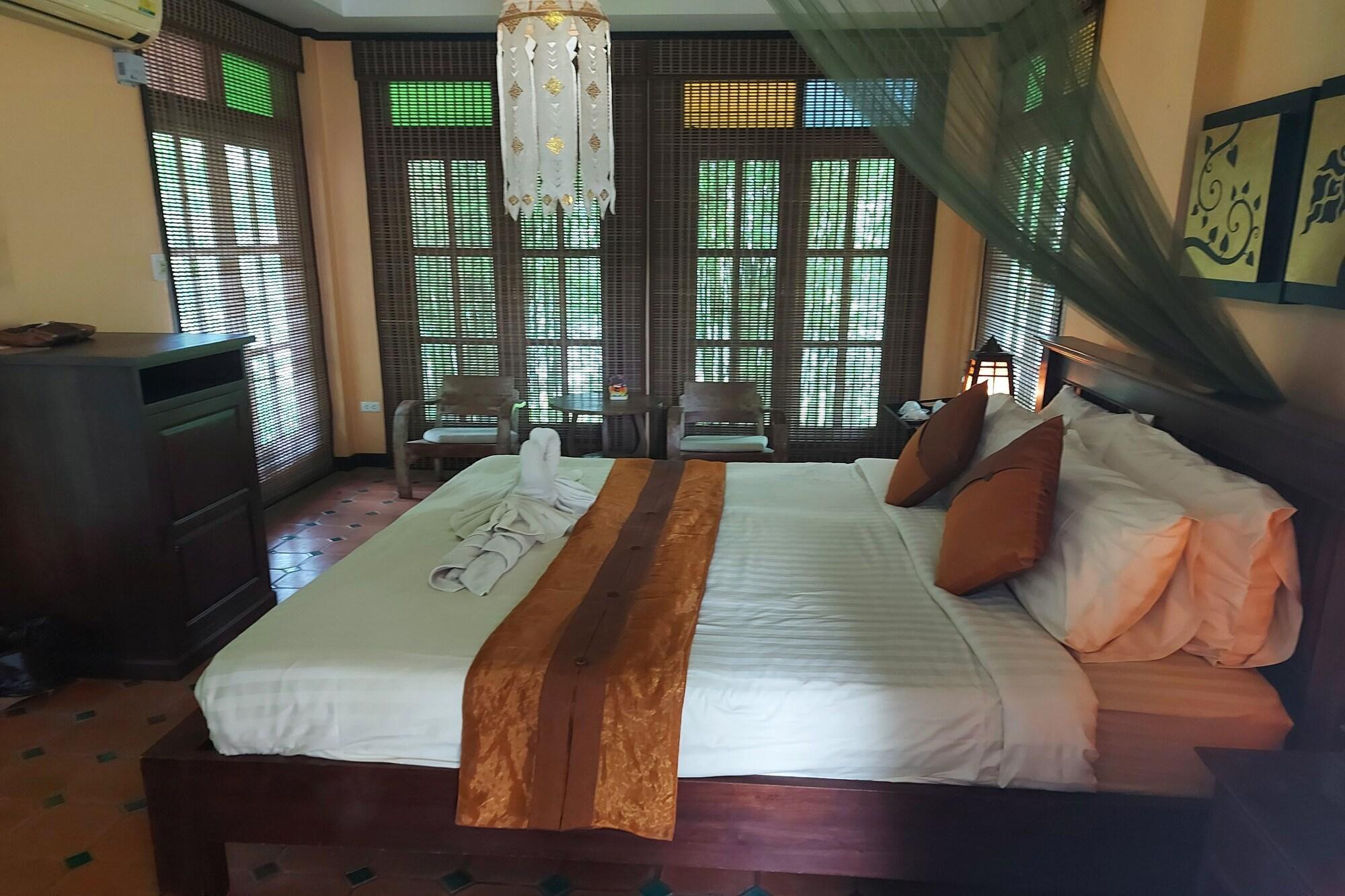 Baan Chai Thung Resort 3*