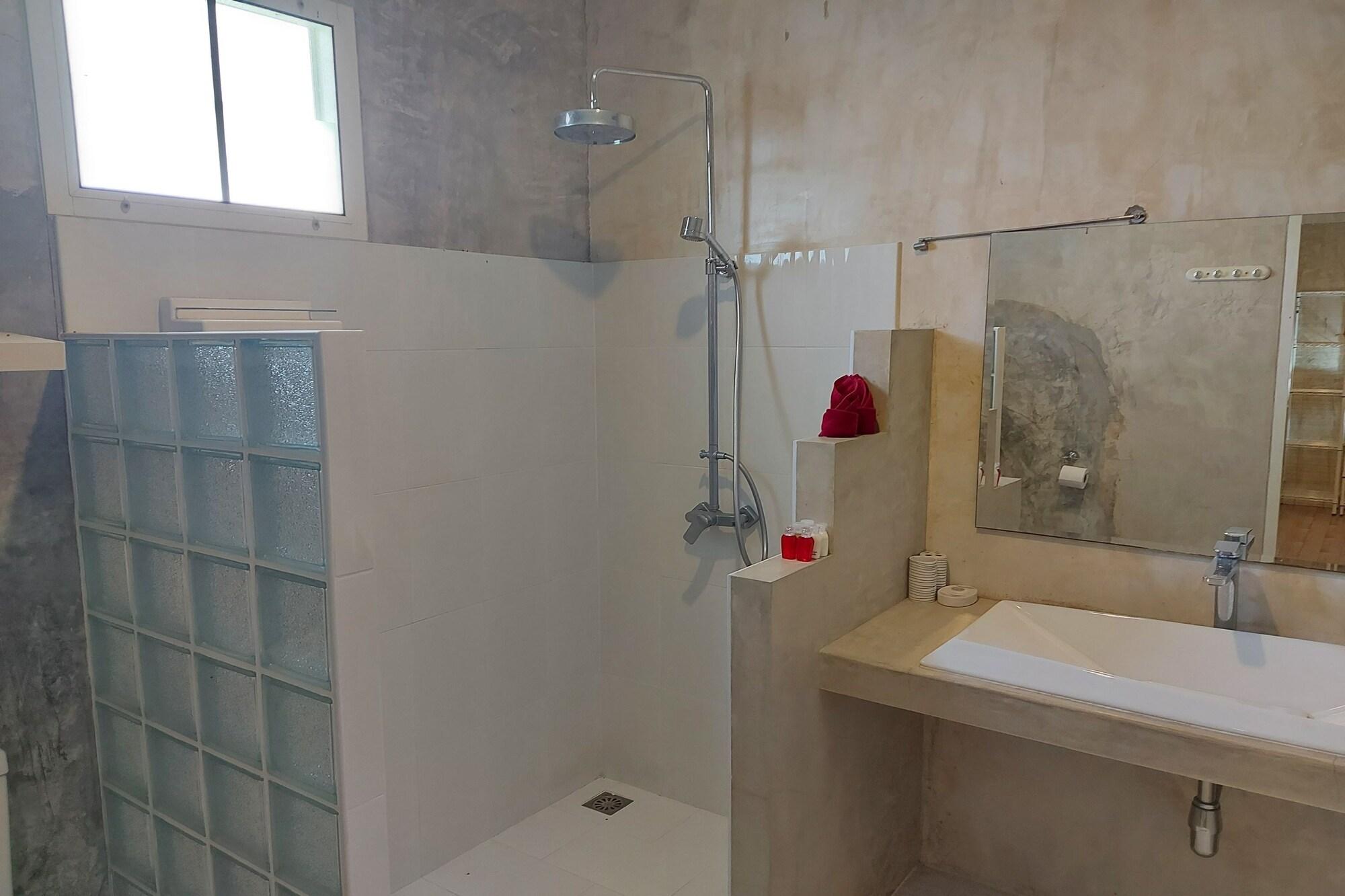 Resort Baan Chai Thung 3*