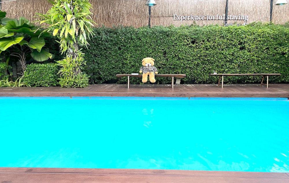 Hotel Crystal Jade Rayong