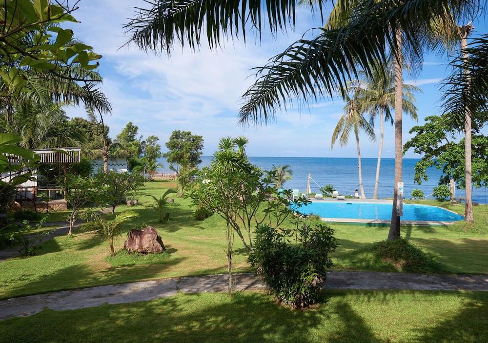 Elephant Bay Resort 3*