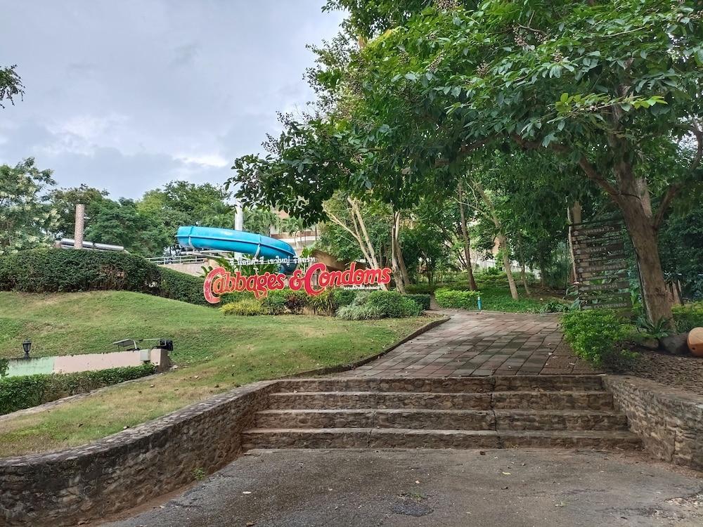 Hotel Cabbages & Condoms Khaoyai 3*