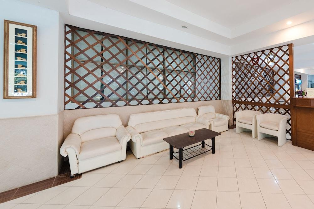 Nice Beach Hotel Hotel 2*