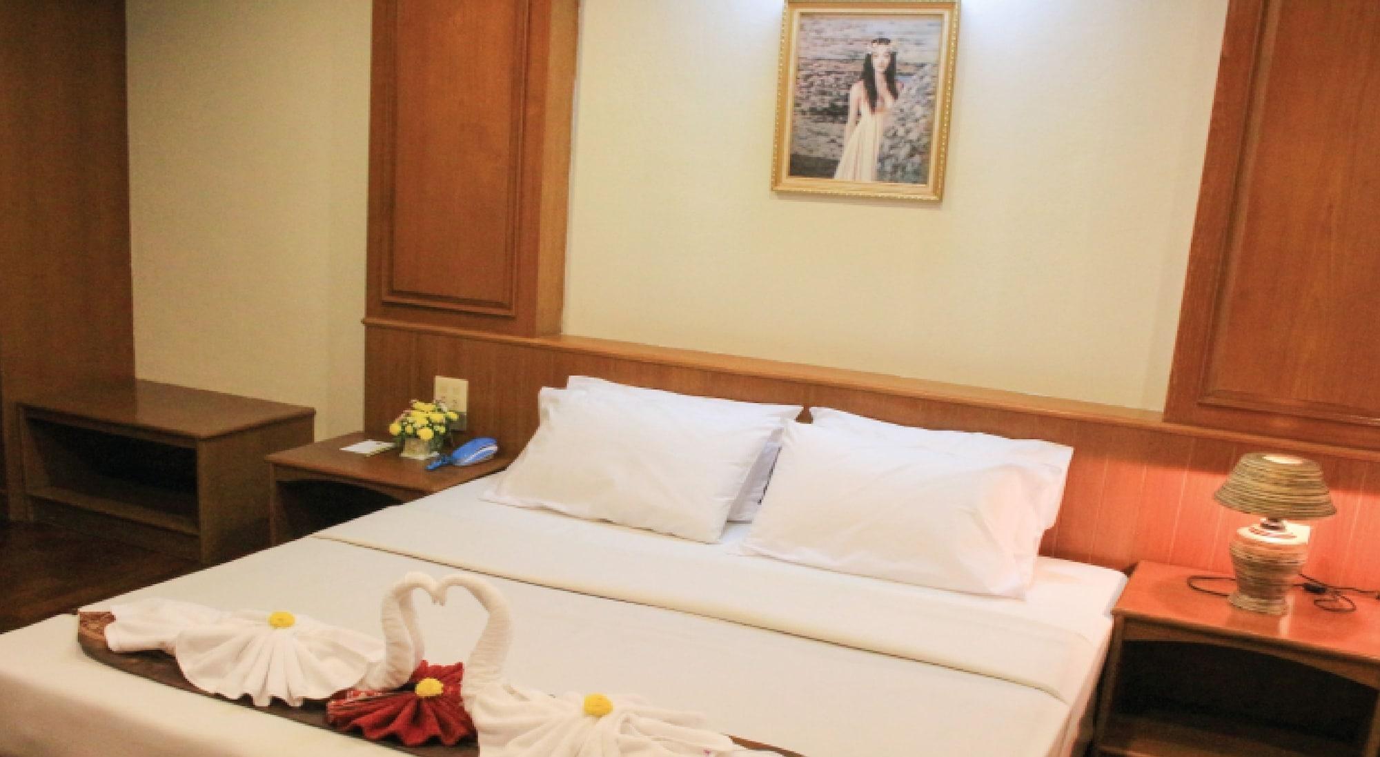 Life Up And Hotel 3*