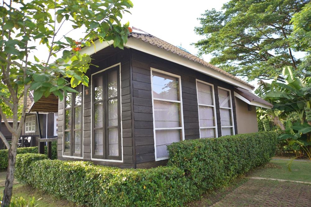 Chanpraya Resort 3*