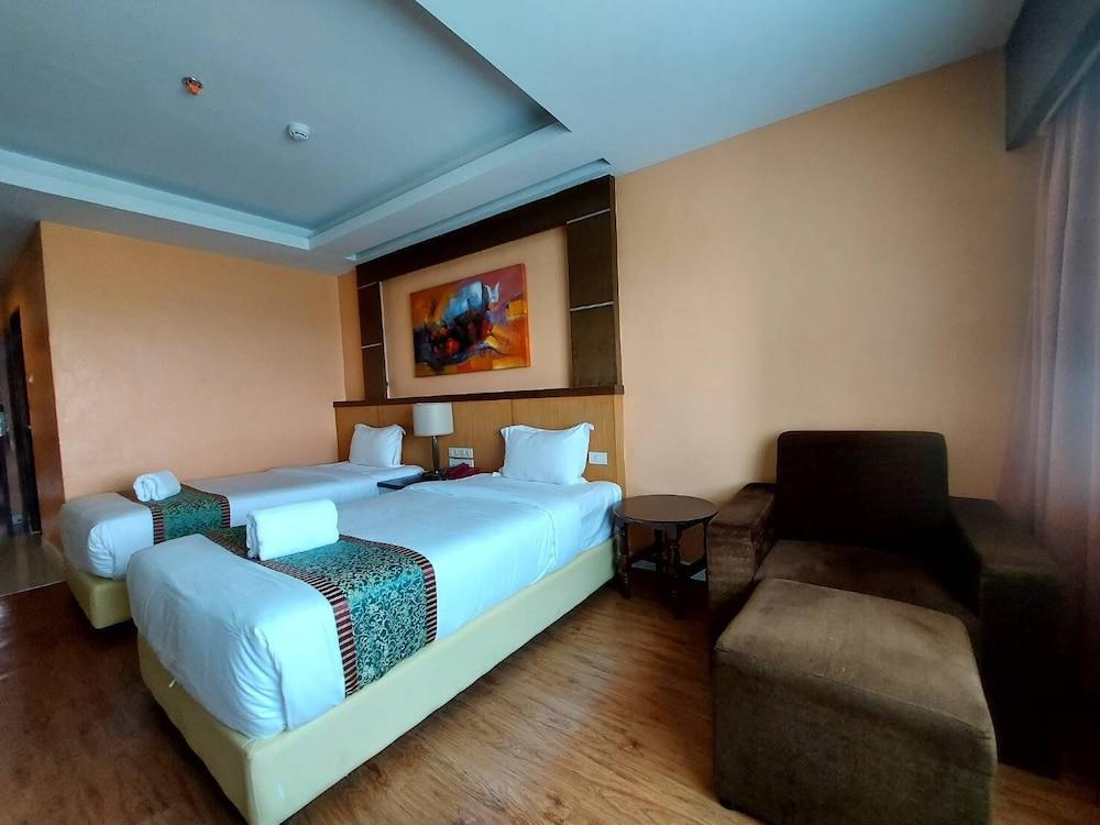 M Danok Hotel Sadao