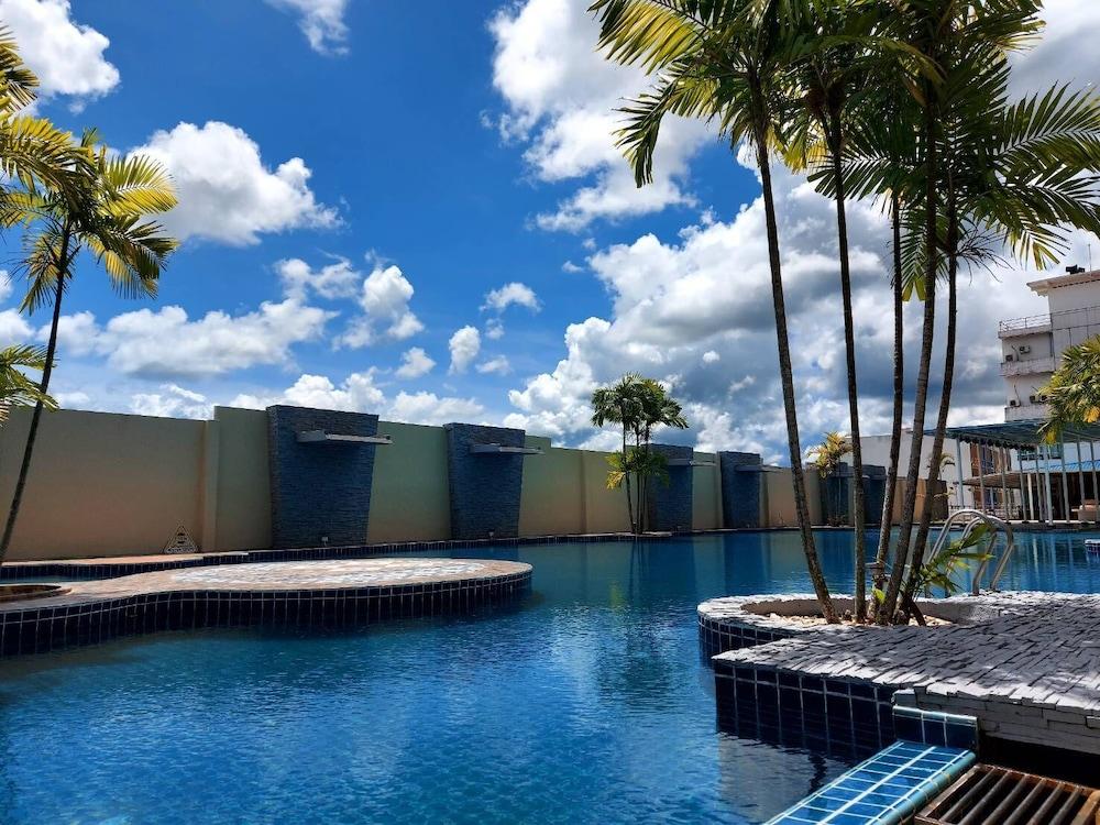M Danok Hotel 4*