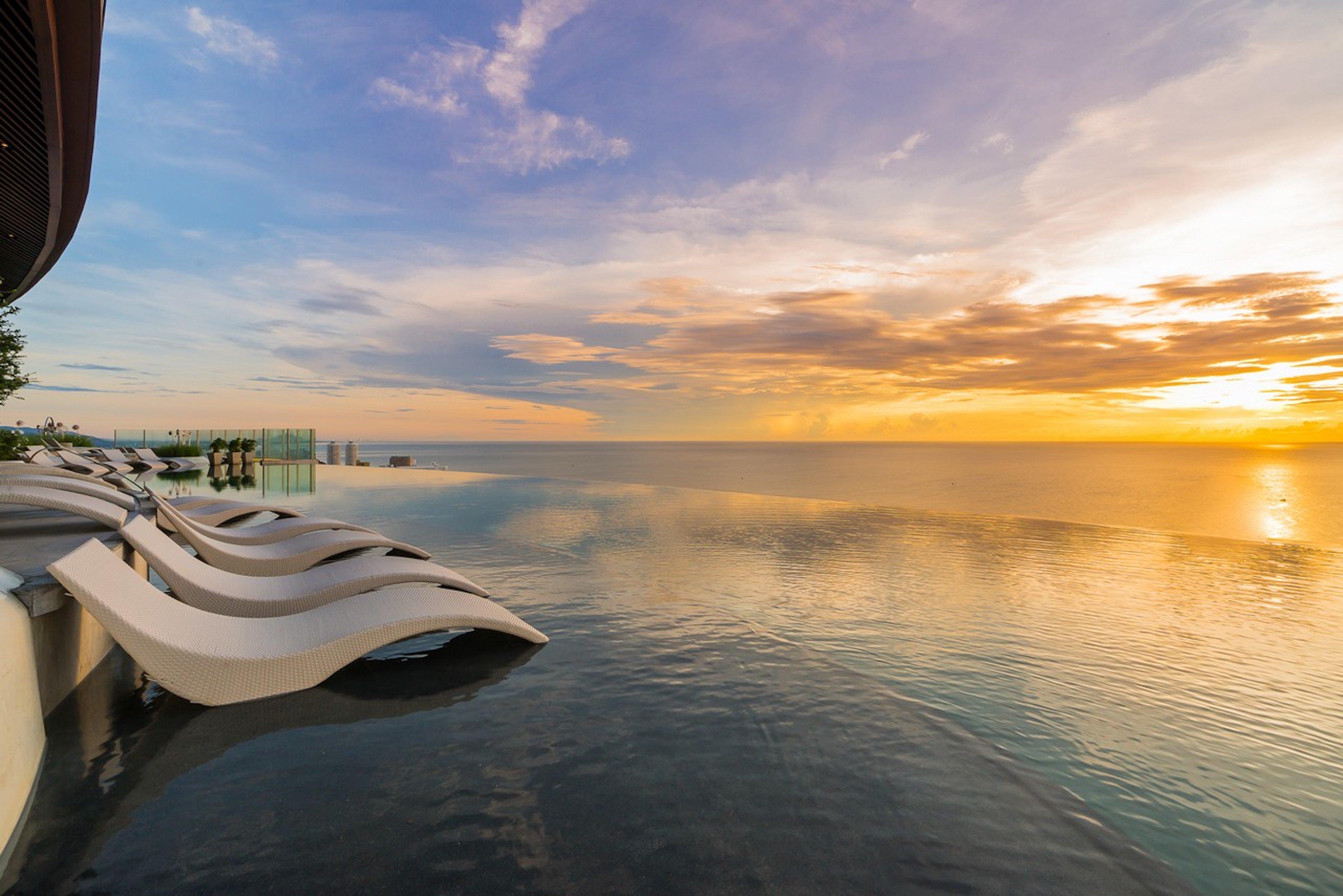 Vana Nava Hua Hin, An Ihg HHQ