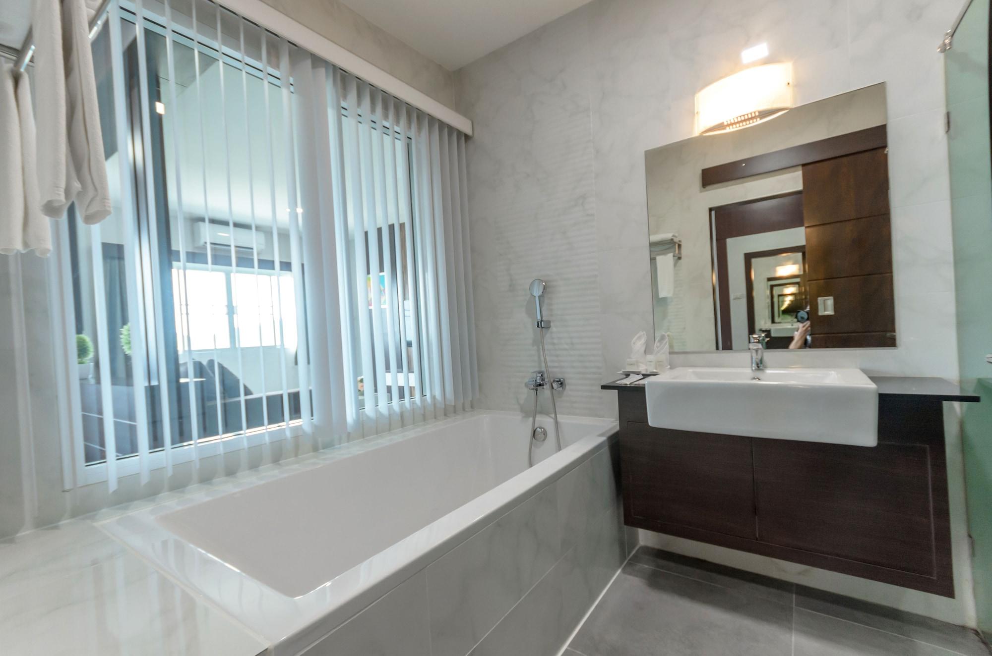 Eastpana - Sha Extra Hotel 4*