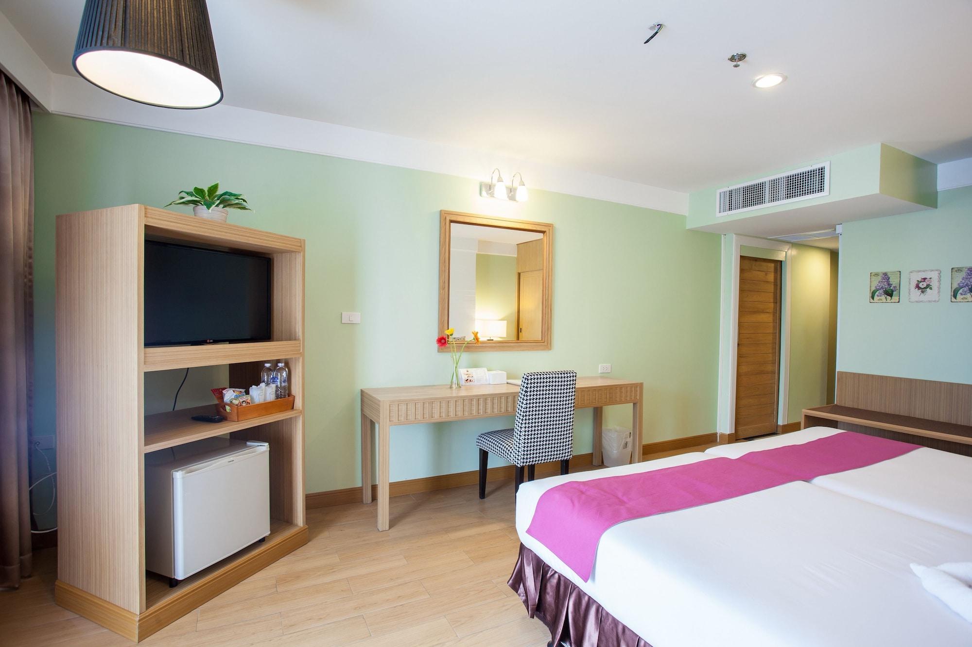 Paradise Hotel 3*