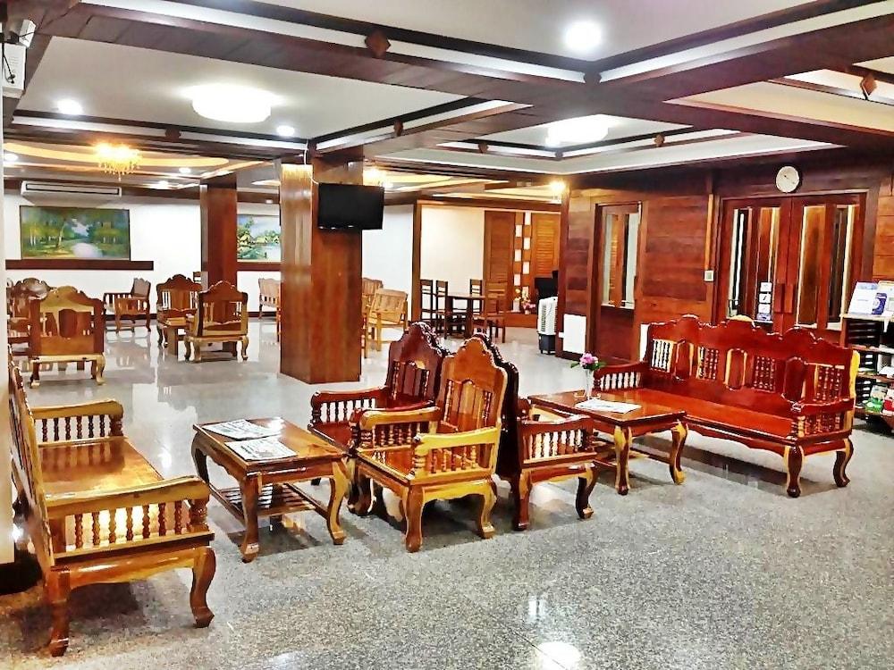 Riverfront Hotel 3*