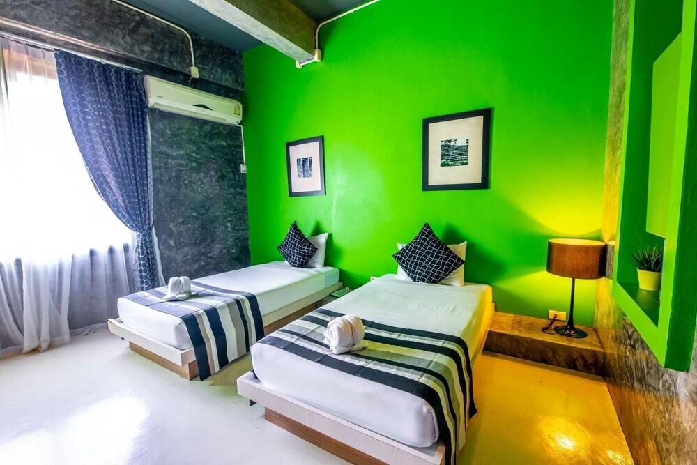 Hotel The B Trend 3*