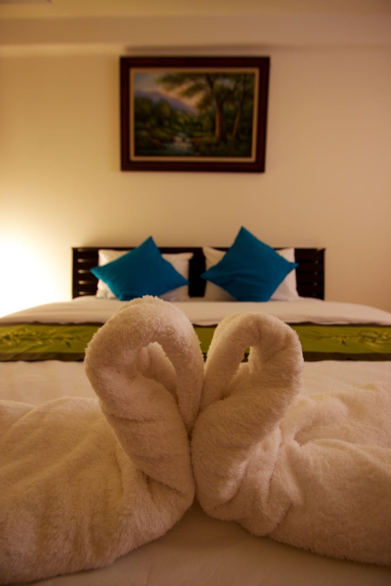 Charn Aparthotel 3*