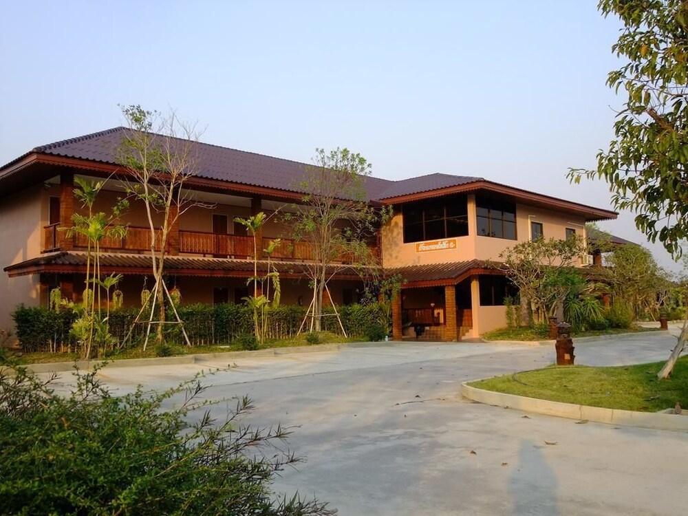 Grand And 2* Sukhothai
