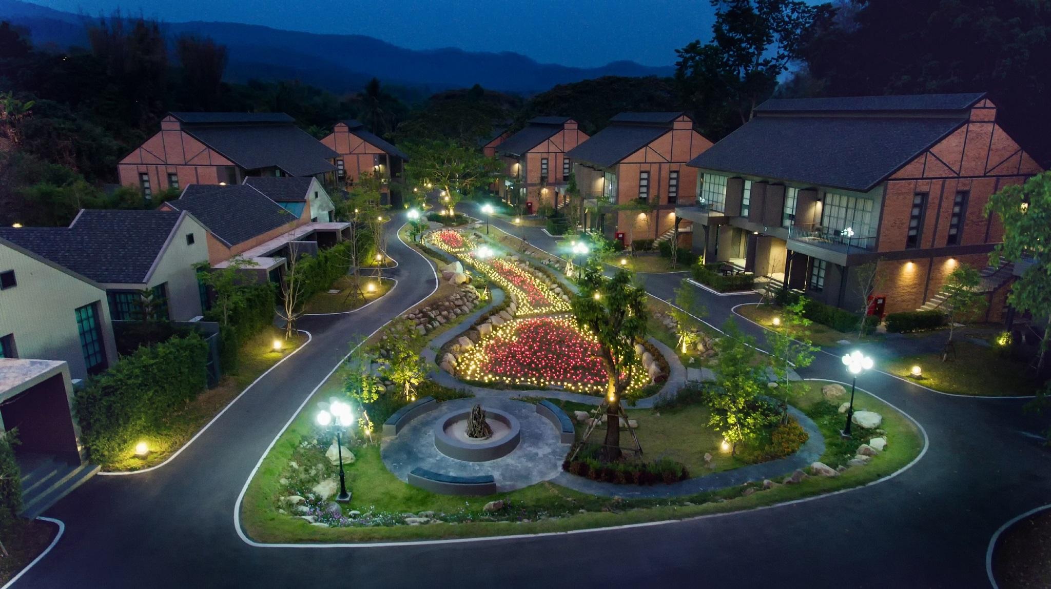 Flora Creek Resort Hang Dong