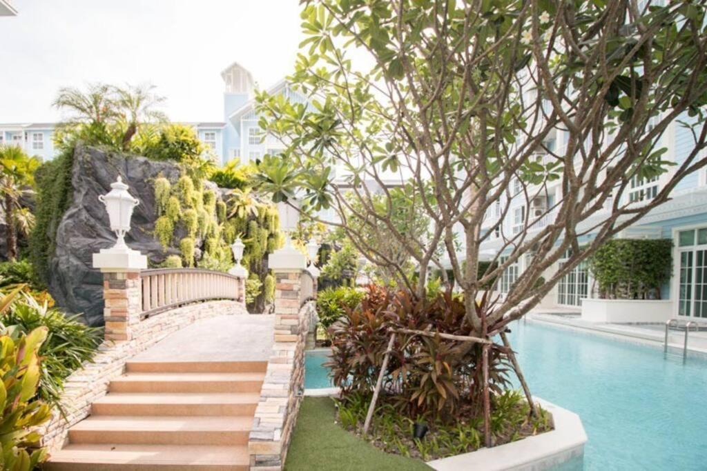 Grand Florida Beachfront Na Chom Thian