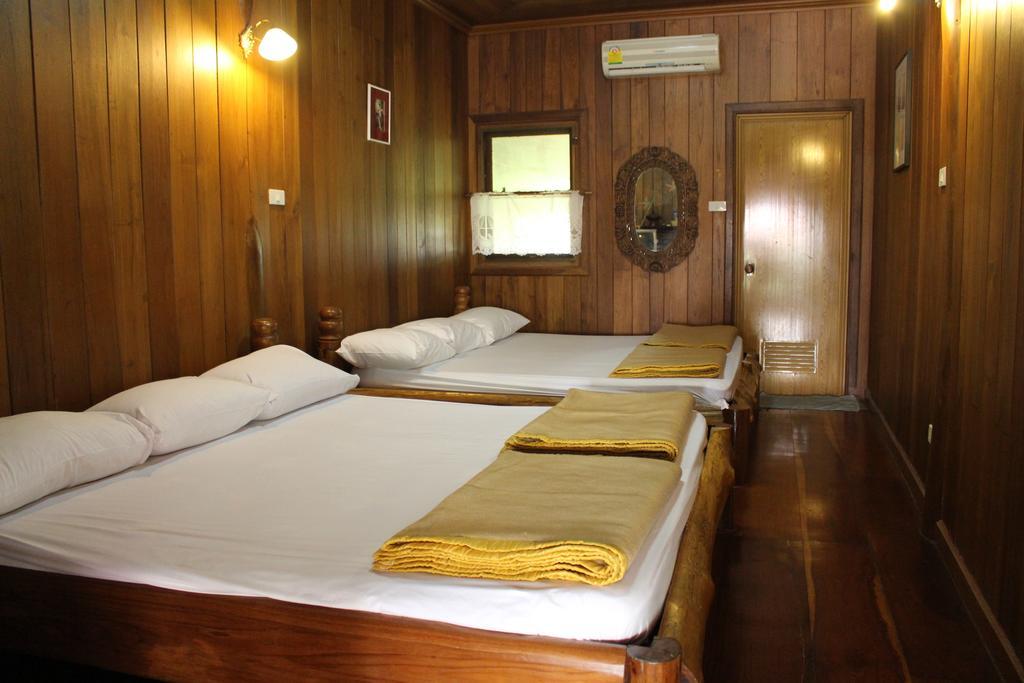 Saengthong Chiangmai Chiang Mai